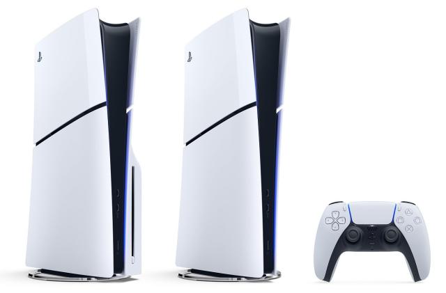 PS5 Slim disc drive and digital edition, along with the DualSense controller.