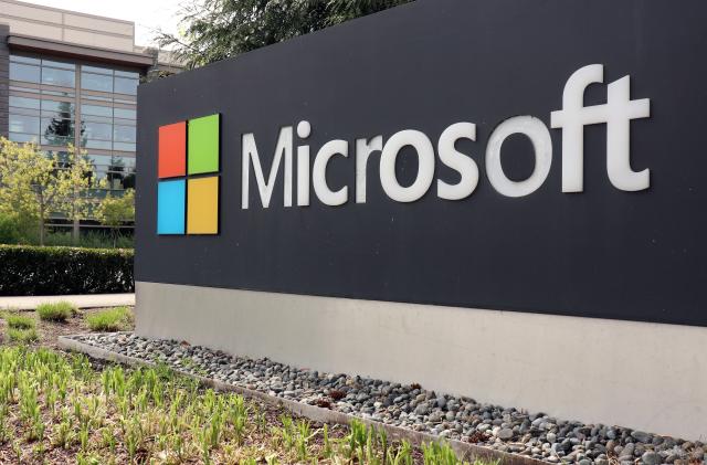 REDMOND, UNITED STATES - 2021/04/27: A logo marking the edge of the  Microsoft corporate campus in Redmond, United States.
The company announced its Q2 earnings on 27th Apr 2021. (Photo by Toby Scott/SOPA Images/LightRocket via Getty Images)
