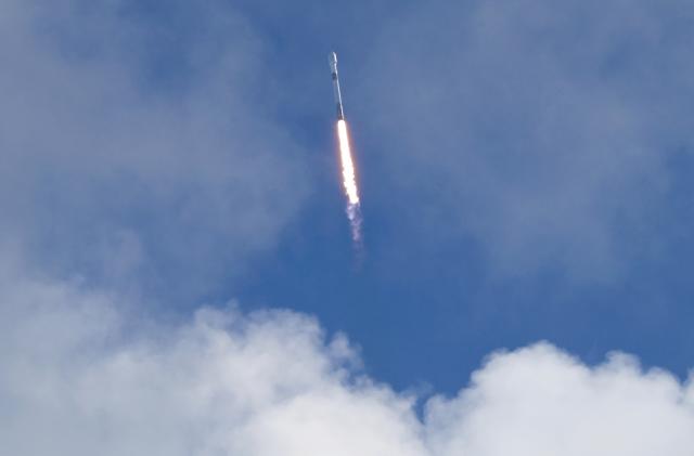 SpaceX launches a Falcon 9 rocket carrying a pair of television broadcasting satellites for Intelsat from launch pad 40 at Cape Canaveral, Florida, U.S. November 12, 2022. REUTERS/Steve Nesius